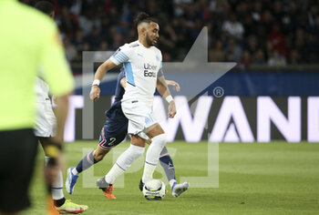 17/04/2022 - Dimitri Payet of Marseille during the French championship Ligue 1 football match between Paris Saint-Germain (PSG) and Olympique de Marseille (OM) on April 17, 2022 at Parc des Princes stadium in Paris, France - PARIS SAINT-GERMAIN VS OLYMPIQUE DE MARSEILLE - FRENCH LIGUE 1 - CALCIO