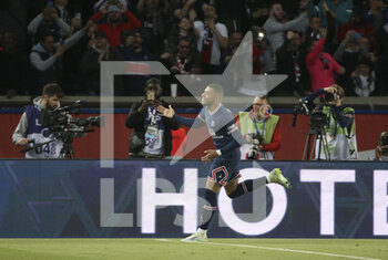 17/04/2022 - Kylian Mbappe of PSG celebrates his goal during the French championship Ligue 1 football match between Paris Saint-Germain (PSG) and Olympique de Marseille (OM) on April 17, 2022 at Parc des Princes stadium in Paris, France - PARIS SAINT-GERMAIN VS OLYMPIQUE DE MARSEILLE - FRENCH LIGUE 1 - CALCIO