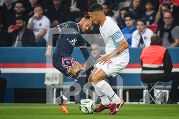 17/04/2022 - NEYMAR JR of PSG and William SALIBA of Marseille during the French championship Ligue 1 football match between Paris Saint-Germain and Olympique de Marseille on April 17, 2022 at Parc des Princes stadium in Paris, France - PARIS SAINT-GERMAIN VS OLYMPIQUE DE MARSEILLE - FRENCH LIGUE 1 - CALCIO