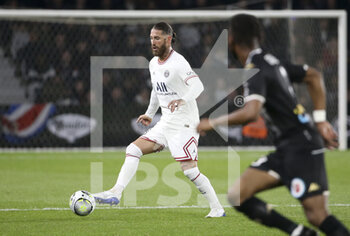 2022-04-20 - Sergio Ramos of PSG during the French championship Ligue 1 football match between SCO Angers and Paris Saint-Germain on April 20, 2022 at Raymond Kopa stadium in Angers, France - SCO ANGERS VS PARIS SAINT-GERMAIN - FRENCH LIGUE 1 - SOCCER