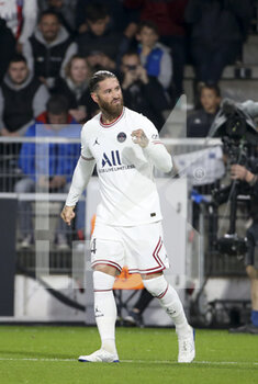 2022-04-20 - Sergio Ramos of PSG celebrates his goal during the French championship Ligue 1 football match between SCO Angers and Paris Saint-Germain on April 20, 2022 at Raymond Kopa stadium in Angers, France - SCO ANGERS VS PARIS SAINT-GERMAIN - FRENCH LIGUE 1 - SOCCER