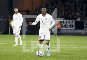 2022-04-20 - Georginio Wijnaldum of PSG during the French championship Ligue 1 football match between SCO Angers and Paris Saint-Germain on April 20, 2022 at Raymond Kopa stadium in Angers, France - SCO ANGERS VS PARIS SAINT-GERMAIN - FRENCH LIGUE 1 - SOCCER