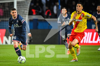 23/04/2022 - Marco VERRATTI of PSG and Florian SOTOCA of Lens during the French championship Ligue 1 football match between Paris Saint-Germain and RC Lens on April 23, 2022 at Parc des Princes stadium in Paris, France - PARIS SAINT-GERMAIN VS RC LENS - FRENCH LIGUE 1 - CALCIO