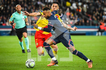 2022-04-23 - NEYMAR JR of PSG and Florian SOTOCA of Lens during the French championship Ligue 1 football match between Paris Saint-Germain and RC Lens on April 23, 2022 at Parc des Princes stadium in Paris, France - PARIS SAINT-GERMAIN VS RC LENS - FRENCH LIGUE 1 - SOCCER