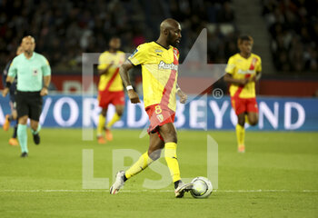 23/04/2022 - Seko Fofana of Lens during the French championship Ligue 1 football match between Paris Saint-Germain and RC Lens on April 23, 2022 at Parc des Princes stadium in Paris, France - PARIS SAINT-GERMAIN VS RC LENS - FRENCH LIGUE 1 - CALCIO