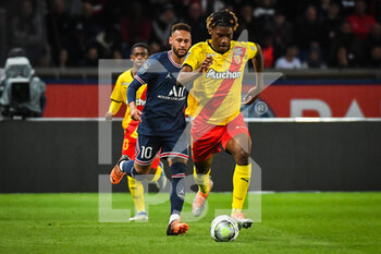 23/04/2022 - NEYMAR JR of PSG and Christopher WOOH of Lens during the French championship Ligue 1 football match between Paris Saint-Germain and RC Lens on April 23, 2022 at Parc des Princes stadium in Paris, France - PARIS SAINT-GERMAIN VS RC LENS - FRENCH LIGUE 1 - CALCIO