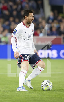 29/04/2022 - Lionel Messi of PSG during the French championship Ligue 1 football match between RC Strasbourg Alsace (RCSA) and Paris Saint-Germain (PSG) on April 29, 2022 at Stade de La Meinau in Strasbourg, France - RC STRASBOURG VS PARIS SAINT-GERMAIN - FRENCH LIGUE 1 - CALCIO