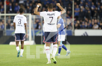 29/04/2022 - Kylian Mbappe of PSG celebrates his second goal during the French championship Ligue 1 football match between RC Strasbourg Alsace (RCSA) and Paris Saint-Germain (PSG) on April 29, 2022 at Stade de La Meinau in Strasbourg, France - RC STRASBOURG VS PARIS SAINT-GERMAIN - FRENCH LIGUE 1 - CALCIO