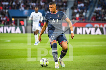 08/05/2022 - Kylian MBAPPE of PSG during the French championship Ligue 1 football match between Paris Saint-Germain and ESTAC Troyes on May 8, 2022 at Parc des Princes stadium in Paris, France - PARIS SAINT-GERMAIN VS ESTAC TROYES - FRENCH LIGUE 1 - CALCIO