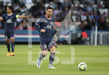 08/05/2022 - Lionel Messi of PSG during the French championship Ligue 1 football match between Paris Saint-Germain and ESTAC Troyes on May 8, 2022 at Parc des Princes stadium in Paris, France - PARIS SAINT-GERMAIN VS ESTAC TROYES - FRENCH LIGUE 1 - CALCIO