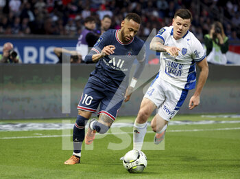 08/05/2022 - Neymar Jr of PSG, Giulian Biancone of Troyes during the French championship Ligue 1 football match between Paris Saint-Germain and ESTAC Troyes on May 8, 2022 at Parc des Princes stadium in Paris, France - PARIS SAINT-GERMAIN VS ESTAC TROYES - FRENCH LIGUE 1 - CALCIO