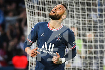 08/05/2022 - NEYMAR JR of PSG looks dejected during the French championship Ligue 1 football match between Paris Saint-Germain and ESTAC Troyes on May 8, 2022 at Parc des Princes stadium in Paris, France - PARIS SAINT-GERMAIN VS ESTAC TROYES - FRENCH LIGUE 1 - CALCIO