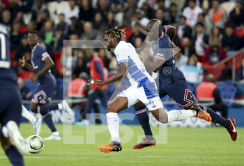 08/05/2022 - Rominigue Kouame of Troyes, Danilo Pereira of PSG during the French championship Ligue 1 football match between Paris Saint-Germain and ESTAC Troyes on May 8, 2022 at Parc des Princes stadium in Paris, France - PARIS SAINT-GERMAIN VS ESTAC TROYES - FRENCH LIGUE 1 - CALCIO
