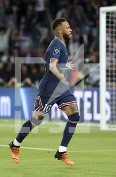 08/05/2022 - Neymar Jr of PSG celebrates his goal - goal ultimately cancelled - during the French championship Ligue 1 football match between Paris Saint-Germain and ESTAC Troyes on May 8, 2022 at Parc des Princes stadium in Paris, France - PARIS SAINT-GERMAIN VS ESTAC TROYES - FRENCH LIGUE 1 - CALCIO