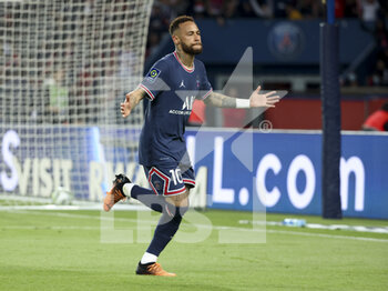 08/05/2022 - Neymar Jr of PSG celebrates his goal - goal ultimately cancelled - during the French championship Ligue 1 football match between Paris Saint-Germain and ESTAC Troyes on May 8, 2022 at Parc des Princes stadium in Paris, France - PARIS SAINT-GERMAIN VS ESTAC TROYES - FRENCH LIGUE 1 - CALCIO