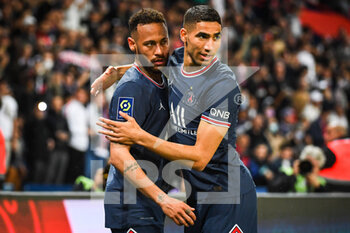 08/05/2022 - NEYMAR JR of PSG celebrate his goal with Achraf HAKIMI of PSG during the French championship Ligue 1 football match between Paris Saint-Germain and ESTAC Troyes on May 8, 2022 at Parc des Princes stadium in Paris, France - PARIS SAINT-GERMAIN VS ESTAC TROYES - FRENCH LIGUE 1 - CALCIO