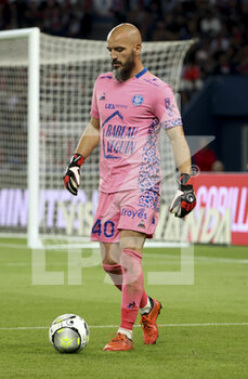 08/05/2022 - Goalkeeper of Troyes Jessy Moulin during the French championship Ligue 1 football match between Paris Saint-Germain and ESTAC Troyes on May 8, 2022 at Parc des Princes stadium in Paris, France - PARIS SAINT-GERMAIN VS ESTAC TROYES - FRENCH LIGUE 1 - CALCIO