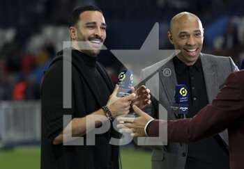 08/05/2022 - Adil Rami of Troyes, Thierry Henry, pundit for Amazon Prime Video following the French championship Ligue 1 football match between Paris Saint-Germain and ESTAC Troyes on May 8, 2022 at Parc des Princes stadium in Paris, France - PARIS SAINT-GERMAIN VS ESTAC TROYES - FRENCH LIGUE 1 - CALCIO