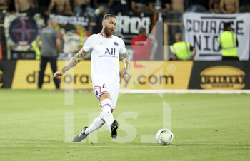 2022-05-14 - Sergio Ramos of PSG during the French championship Ligue 1 football match between Montpellier HSC and Paris Saint-Germain on May 14, 2022 at La Mosson stadium in Montpellier, France - MONTPELLIER HSC VS PARIS SAINT-GERMAIN - FRENCH LIGUE 1 - SOCCER
