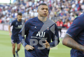 2022-05-21 - Kylian Mbappe of PSG during the French championship Ligue 1 football match between Paris Saint-Germain (PSG) and FC Metz on May 21, 2022 at Parc des Princes stadium in Paris, France - PARIS SAINT-GERMAIN (PSG) VS FC METZ - FRENCH LIGUE 1 - SOCCER