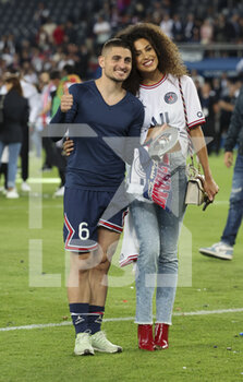 2022-05-21 - Marco Verratti of PSG and his wife Jessica Aidi following the Ligue 1 Trophy Ceremony following the French championship Ligue 1 football match between Paris Saint-Germain (PSG) and FC Metz on May 21, 2022 at Parc des Princes stadium in Paris, France - PARIS SAINT-GERMAIN (PSG) VS FC METZ - FRENCH LIGUE 1 - SOCCER
