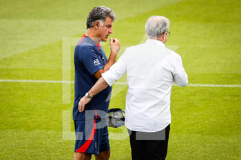 2022-08-04 - Christophe GALTIER of PSG and Luis CAMPOS of PSG during the training of the Paris Saint-Germain team on August 04, 2022 at Camp des Loges in Saint-Germain-en-Laye near Paris, France - FOOTBALL - TRAINING OF THE PARIS SG TEAM - FRENCH LIGUE 1 - SOCCER