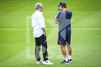 2022-08-04 - Christophe GALTIER of PSG and Luis CAMPOS of PSG during a Paris Saint-Germain training session at Ooredoo Center on August 04, 2022 in Saint-Germain-en-Laye near Paris, France. - FOOTBALL - TRAINING OF THE PARIS SG TEAM - FRENCH LIGUE 1 - SOCCER