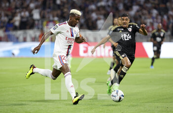 05/08/2022 - Thiago Mendes of Lyon, Mounaim El Idrissy of Ajaccio during the French championship Ligue 1 football match between Olympique Lyonnais (OL) and AC Ajaccio (ACA) on August 5, 2022 at Groupama Stadium in Decines-Charpieu near Lyon, France - FOOTBALL - FRENCH CHAMP - LYON V AJACCIO - FRENCH LIGUE 1 - CALCIO