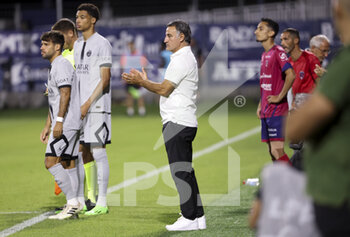 2022-08-06 - Coach of PSG Christophe Galtier during the French championship Ligue 1 football match between Clermont Foot 63 and Paris Saint-Germain (PSG) on August 6, 2022 at Stade Gabriel Montpied in Clermont-Ferrand, France - FOOTBALL - FRENCH CHAMP - CLERMONT V PARIS SG - FRENCH LIGUE 1 - SOCCER