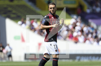 2022-08-07 - Amine Gouiri of Nice during the French championship Ligue 1 football match between Toulouse FC (TFC) and OGC Nice (OGCN) on August 7, 2022 at the Stadium in Toulouse, France - FOOTBALL - FRENCH CHAMP - TOULOUSE V NICE - FRENCH LIGUE 1 - SOCCER