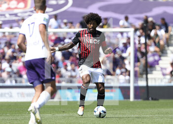 2022-08-07 - Bonfim Dante of Nice during the French championship Ligue 1 football match between Toulouse FC (TFC) and OGC Nice (OGCN) on August 7, 2022 at the Stadium in Toulouse, France - FOOTBALL - FRENCH CHAMP - TOULOUSE V NICE - FRENCH LIGUE 1 - SOCCER