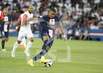 13/08/2022 - Kylian Mbappe of PSG during the French championship Ligue 1 football match between Paris Saint-Germain (PSG) and Montpellier HSC (MHSC) on August 13, 2022 at Parc des Princes stadium in Paris, France - FOOTBALL - FRENCH CHAMP - PARIS SG V MONTPELLIER - FRENCH LIGUE 1 - CALCIO