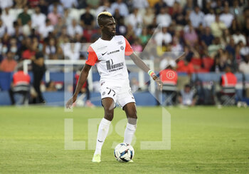 2022-08-13 - Falaye Sacko of Montpellier during the French championship Ligue 1 football match between Paris Saint-Germain (PSG) and Montpellier HSC (MHSC) on August 13, 2022 at Parc des Princes stadium in Paris, France - FOOTBALL - FRENCH CHAMP - PARIS SG V MONTPELLIER - FRENCH LIGUE 1 - SOCCER