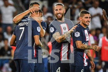 13/08/2022 - Kylian MBAPPE of PSG celebrate his goal with teammates during the French championship Ligue 1 football match between Paris Saint-Germain and Montpellier HSC on August 13, 2022 at Parc des Princes stadium in Paris, France - FOOTBALL - FRENCH CHAMP - PARIS SG V MONTPELLIER - FRENCH LIGUE 1 - CALCIO