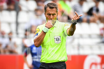 14/08/2022 - Referee Johan HAMEL during the French championship Ligue 1 football match between Stade de Reims and Clermont Foot 63 on August 14, 2022 at Auguste Delaune stadium in Reims, France - FOOTBALL - FRENCH CHAMP - REIMS V CLERMONT - FRENCH LIGUE 1 - CALCIO