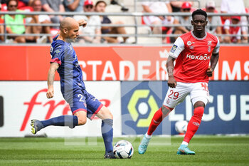 14/08/2022 - Johan GASTIEN of Clermont and Folarin BALOGUN of Reims during the French championship Ligue 1 football match between Stade de Reims and Clermont Foot 63 on August 14, 2022 at Auguste Delaune stadium in Reims, France - FOOTBALL - FRENCH CHAMP - REIMS V CLERMONT - FRENCH LIGUE 1 - CALCIO