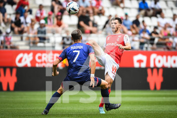 14/08/2022 - Mitchell VAN BERGEN of Reims during the French championship Ligue 1 football match between Stade de Reims and Clermont Foot 63 on August 14, 2022 at Auguste Delaune stadium in Reims, France - FOOTBALL - FRENCH CHAMP - REIMS V CLERMONT - FRENCH LIGUE 1 - CALCIO