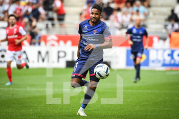 14/08/2022 - Jim ALLEVINAH of Clermont during the French championship Ligue 1 football match between Stade de Reims and Clermont Foot 63 on August 14, 2022 at Auguste Delaune stadium in Reims, France - FOOTBALL - FRENCH CHAMP - REIMS V CLERMONT - FRENCH LIGUE 1 - CALCIO