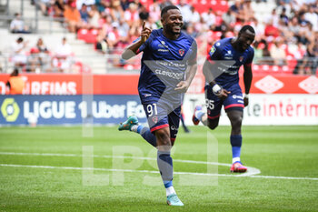 14/08/2022 - Jeremie BELA of Clermont celebrates his goal during the French championship Ligue 1 football match between Stade de Reims and Clermont Foot 63 on August 14, 2022 at Auguste Delaune stadium in Reims, France - FOOTBALL - FRENCH CHAMP - REIMS V CLERMONT - FRENCH LIGUE 1 - CALCIO