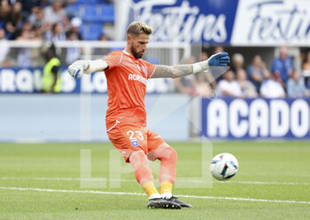 14/08/2022 - Goalkeeper of Auxerre Benoit Costil during the French championship Ligue 1 football match between AJ Auxerre (AJA) and Angers SCO on August 14, 2022 at Stade Abbe Deschamps in Auxerre, France - FOOTBALL - FRENCH CHAMP - AUXERRE V ANGERS - FRENCH LIGUE 1 - CALCIO