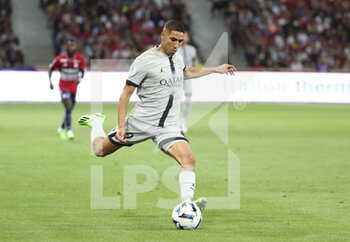 21/08/2022 - Achraf Hakimi of PSG during the French championship Ligue 1 football match between LOSC Lille and Paris Saint-Germain on August 21, 2022 at Stade Pierre Mauroy in Villeneuve-d'Ascq near Lille, France - FOOTBALL - FRENCH CHAMP - LILLE V PARIS SG - FRENCH LIGUE 1 - CALCIO