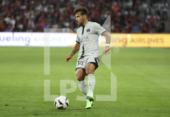 21/08/2022 - Juan Bernat of PSG during the French championship Ligue 1 football match between LOSC Lille and Paris Saint-Germain on August 21, 2022 at Stade Pierre Mauroy in Villeneuve-d'Ascq near Lille, France - FOOTBALL - FRENCH CHAMP - LILLE V PARIS SG - FRENCH LIGUE 1 - CALCIO