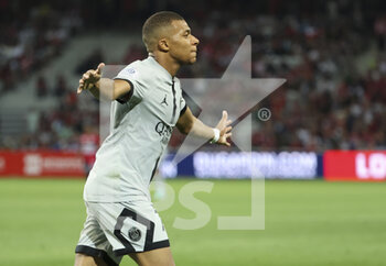 21/08/2022 - Kylian Mbappe of PSG celebrates his third goal during the French championship Ligue 1 football match between LOSC Lille and Paris Saint-Germain on August 21, 2022 at Stade Pierre Mauroy in Villeneuve-d'Ascq near Lille, France - FOOTBALL - FRENCH CHAMP - LILLE V PARIS SG - FRENCH LIGUE 1 - CALCIO