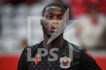 31/08/2022 - Nicolas PEPE of Nice during the French championship Ligue 1 football match between LOSC Lille and OGC Nice on August 31, 2022 at Pierre Mauroy stadium in Villeneuve-d'Ascq near Lille, France - FOOTBALL - FRENCH CHAMP - LILLE V NICE - FRENCH LIGUE 1 - CALCIO