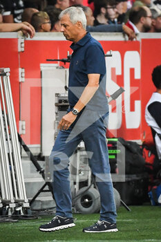 2022-08-31 - Lucien FAVRE of Nice during the French championship Ligue 1 football match between LOSC Lille and OGC Nice on August 31, 2022 at Pierre Mauroy stadium in Villeneuve-d'Ascq near Lille, France - FOOTBALL - FRENCH CHAMP - LILLE V NICE - FRENCH LIGUE 1 - SOCCER