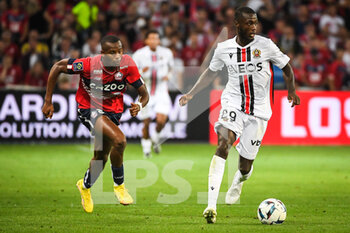 31/08/2022 - Tiago DJALO of Lille and Nicolas PEPE of Nice during the French championship Ligue 1 football match between LOSC Lille and OGC Nice on August 31, 2022 at Pierre Mauroy stadium in Villeneuve-d'Ascq near Lille, France - FOOTBALL - FRENCH CHAMP - LILLE V NICE - FRENCH LIGUE 1 - CALCIO