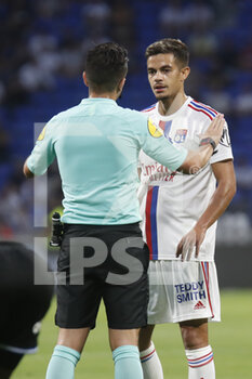 31/08/2022 - Romain FAIVRE of Lyon and Referee Pierre GAILLOUSTE during the French championship Ligue 1 football match between Olympique Lyonnais (Lyon) and AJ Auxerre on August 31, 2022 at Groupama stadium in Decines-Charpieu near Lyon, France - FOOTBALL - FRENCH CHAMP - LYON V AUXERRE - FRENCH LIGUE 1 - CALCIO