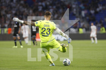 31/08/2022 - Benoit COSTIL of Auxerre during the French championship Ligue 1 football match between Olympique Lyonnais (Lyon) and AJ Auxerre on August 31, 2022 at Groupama stadium in Decines-Charpieu near Lyon, France - FOOTBALL - FRENCH CHAMP - LYON V AUXERRE - FRENCH LIGUE 1 - CALCIO