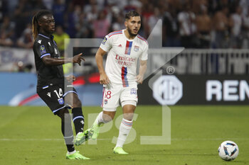31/08/2022 - Gideon MENSAH of Auxerre and Rayan CHERKI of Lyon during the French championship Ligue 1 football match between Olympique Lyonnais (Lyon) and AJ Auxerre on August 31, 2022 at Groupama stadium in Decines-Charpieu near Lyon, France - FOOTBALL - FRENCH CHAMP - LYON V AUXERRE - FRENCH LIGUE 1 - CALCIO