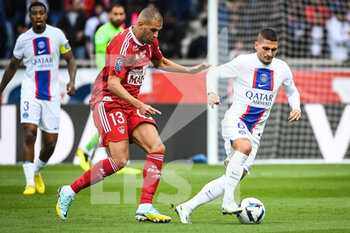 2022-09-10 - Islam SLIMANI of Brest and Marco VERRATTI of PSG during the French championship Ligue 1 football match between Paris Saint-Germain and Stade Brestois on September 10, 2022 at Parc des Princes stadium in Paris, France - FOOTBALL - FRENCH CHAMP - PARIS SG V BREST - FRENCH LIGUE 1 - SOCCER
